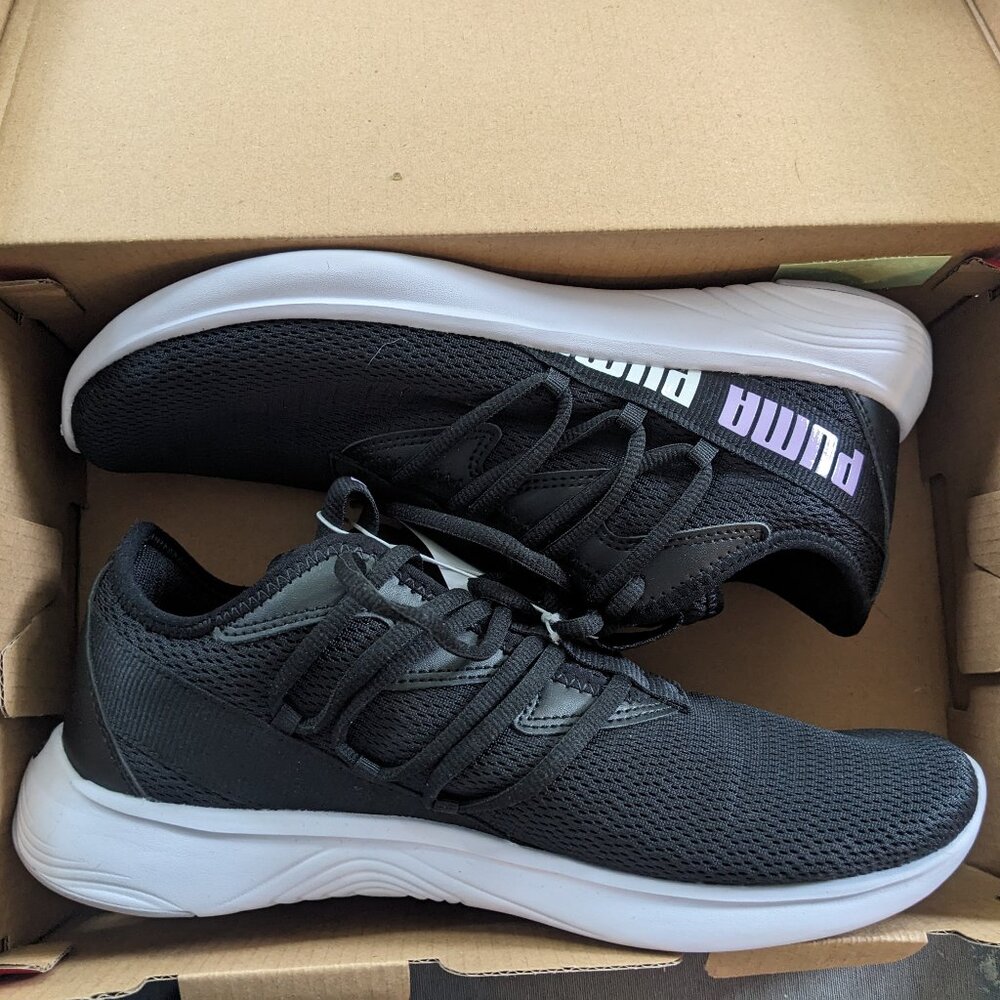 Puma 8.5 Women's Star Vital Sneakers NWT